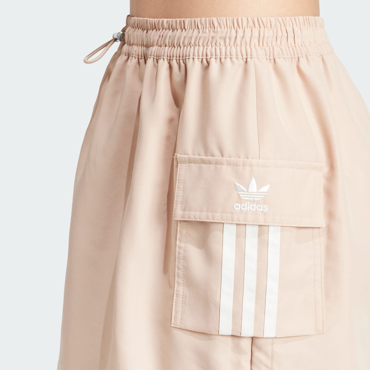 Adidas Falda corta Cargo. 6