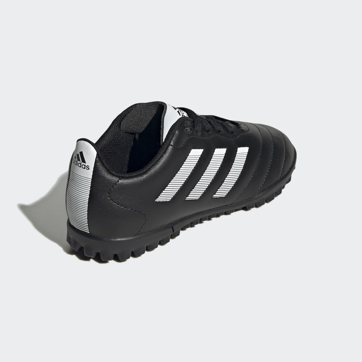 Adidas Calzado de Fútbol Goletto VIII Pasto Sintético. 6