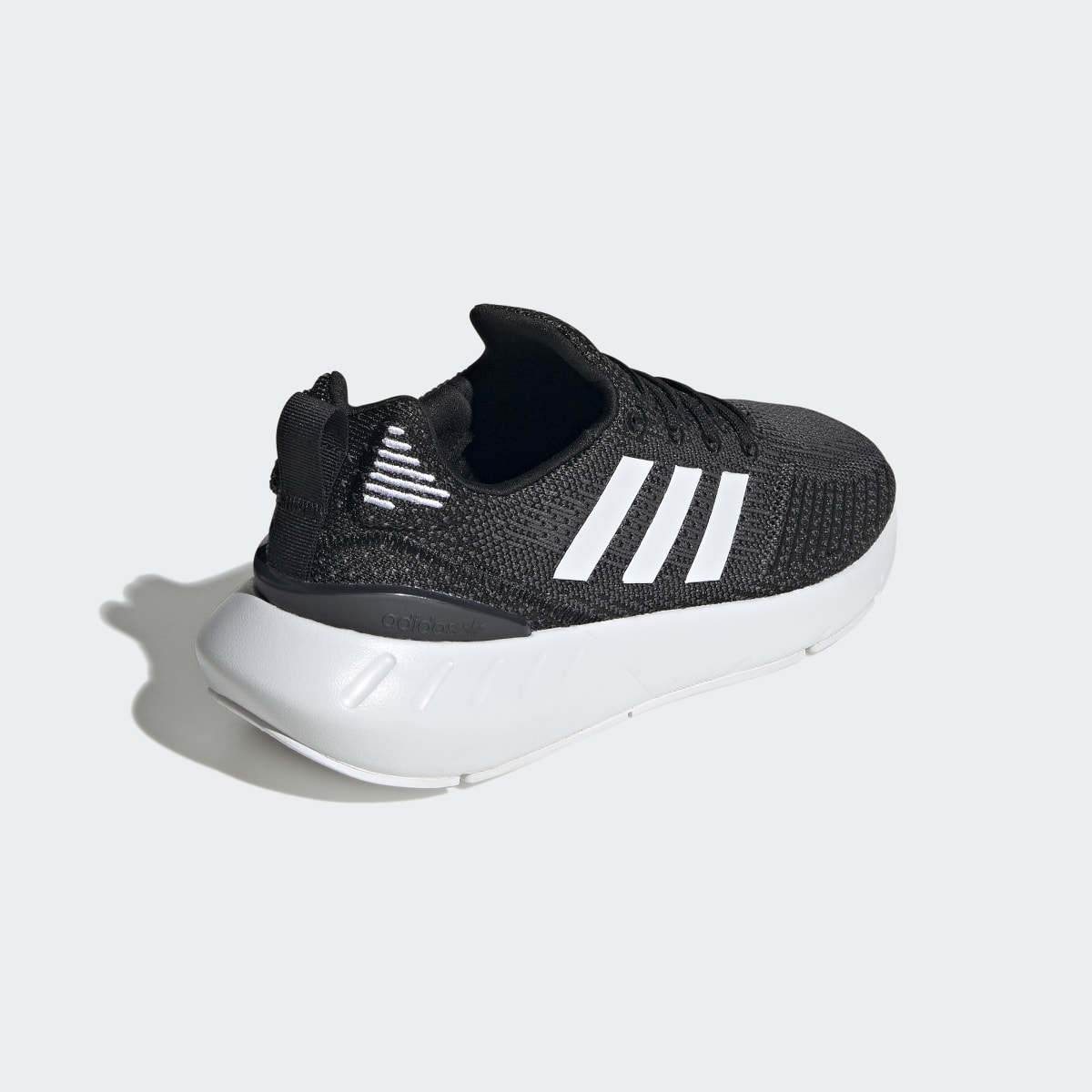 Adidas Scarpe Swift Run 22. 6