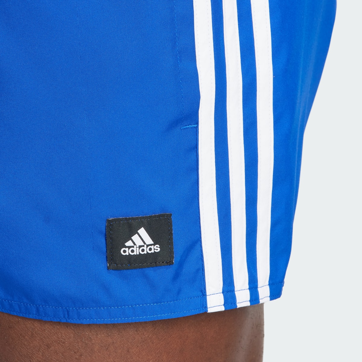 Adidas 3-Streifen CLX Badeshorts. 5