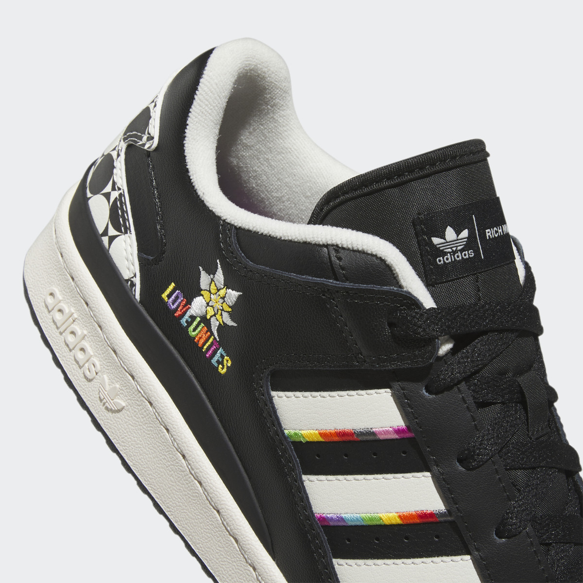 Adidas Tenis Forum Low PRIDE RM. 8 Adidas Tenis Forum Low PRIDE RM. 8
