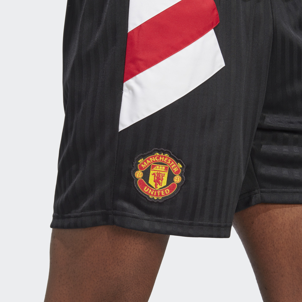 Adidas Manchester United Icon Shorts. 5