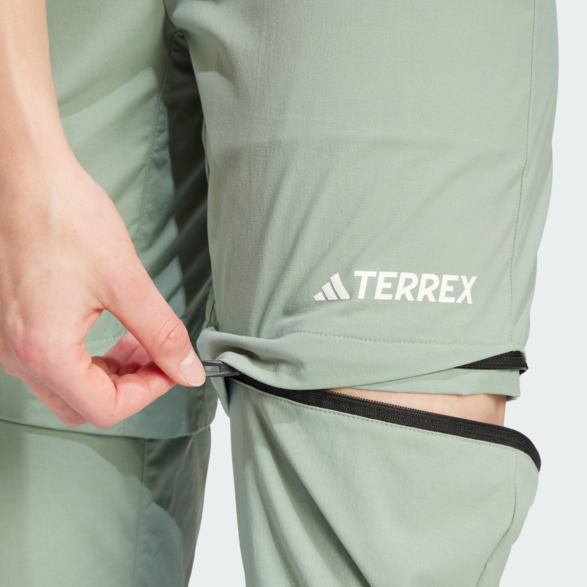 Adidas Pantaloni da hiking Terrex Utilitas Zip-Off. 9