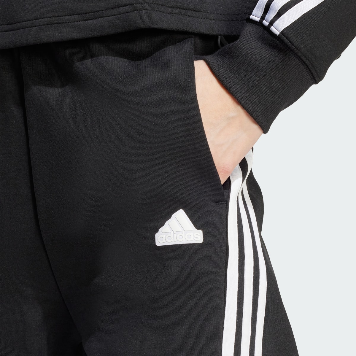 Adidas Shorts Future Icons 3 Franjas. 5