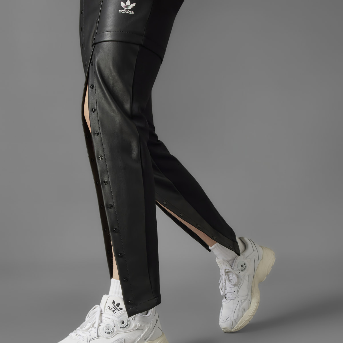 Adidas Pantalon slim à boutons-pression Always Original. 9