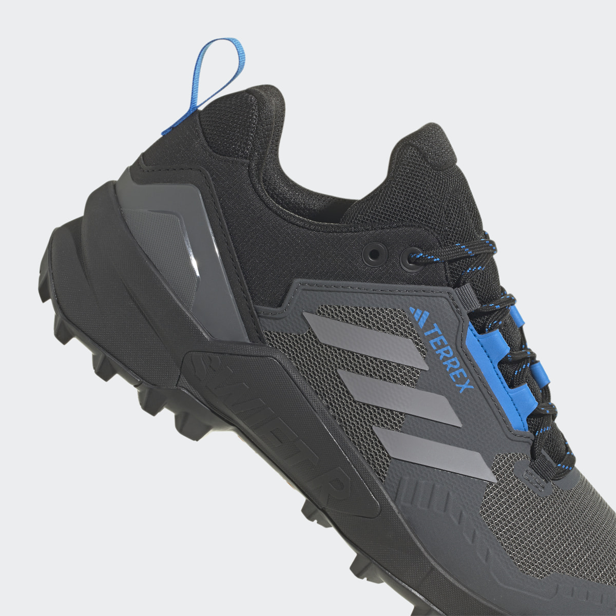 Adidas Scarpe da hiking Terrex Swift R3. 9