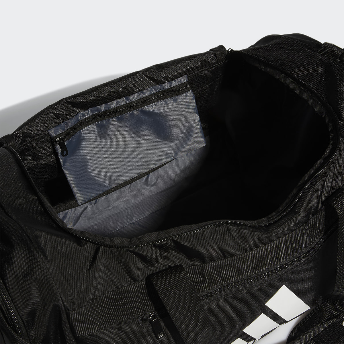 Adidas Defender Duffel Bag Medium. 5