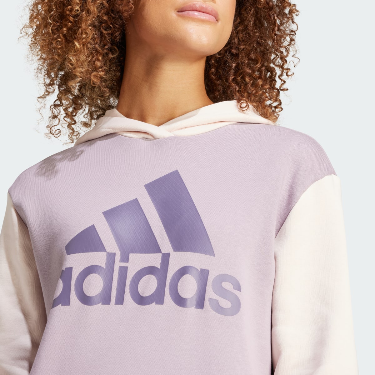 Adidas Sudadera con capucha Essentials Logo Boyfriend Fleece. 6