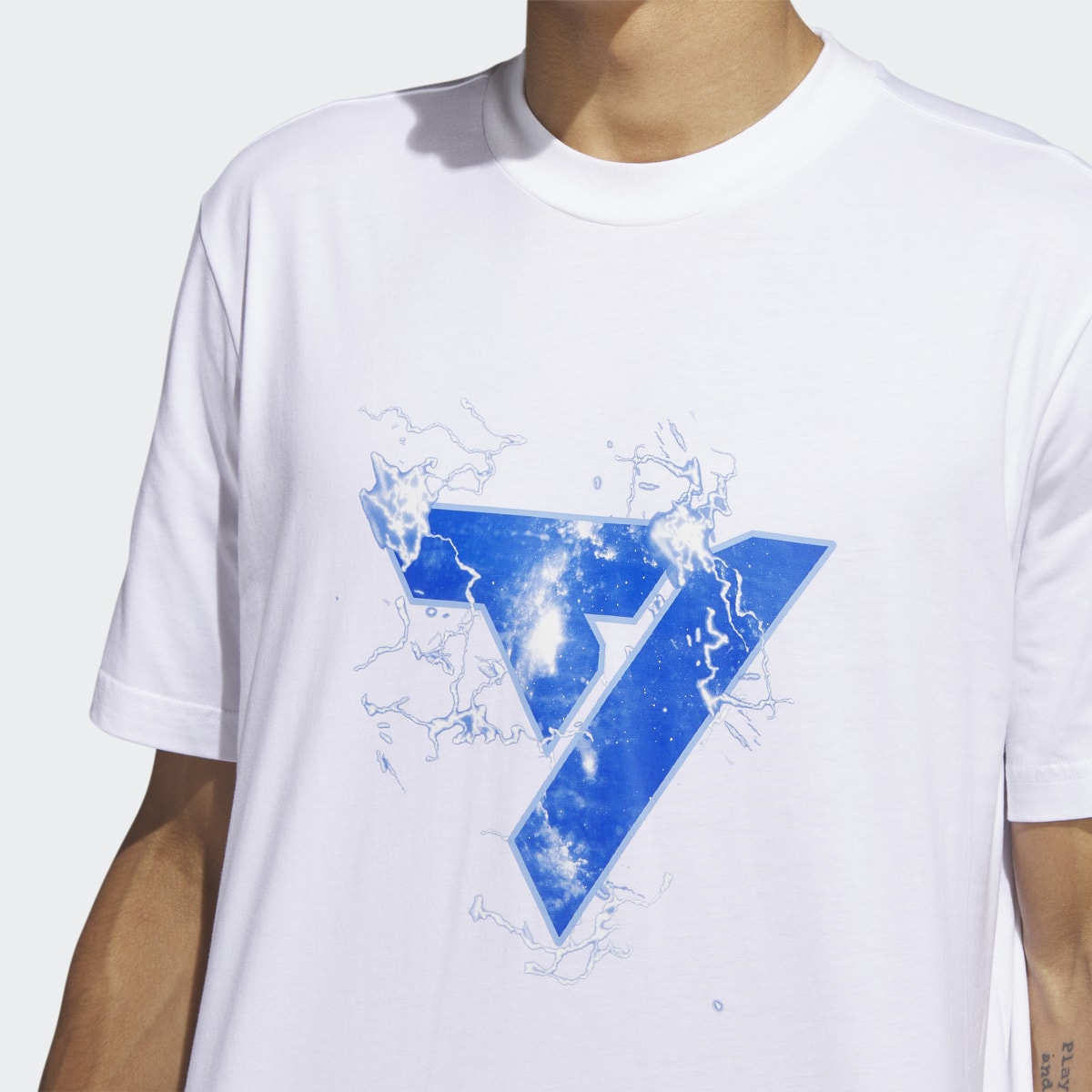 Adidas Camiseta Trae HC Graphic. 6
