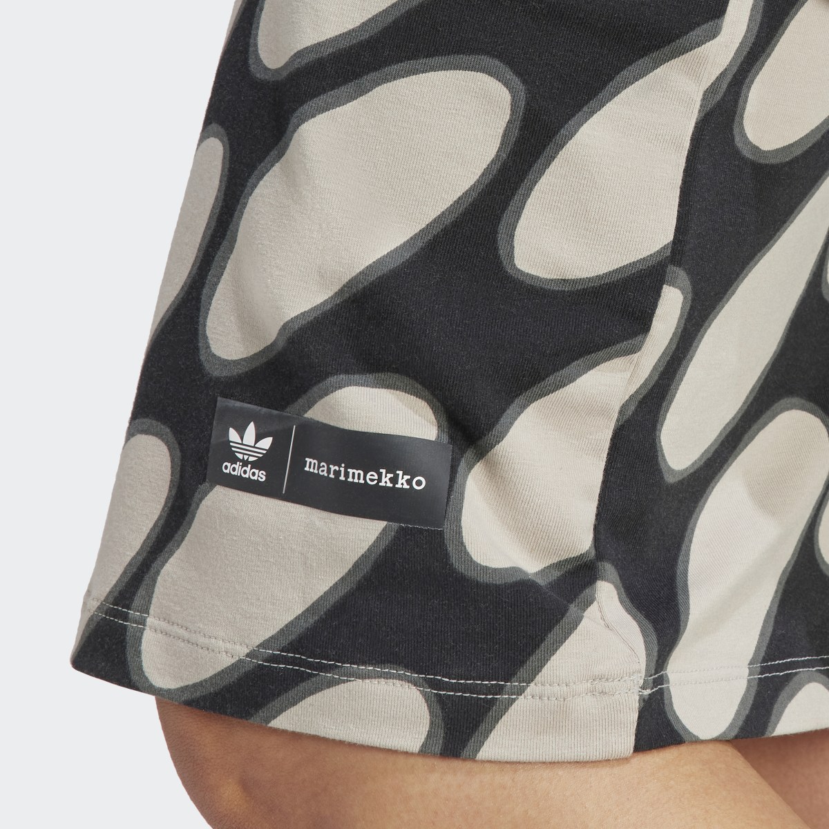 Adidas x Marimekko T-Shirt-Kleid. 8