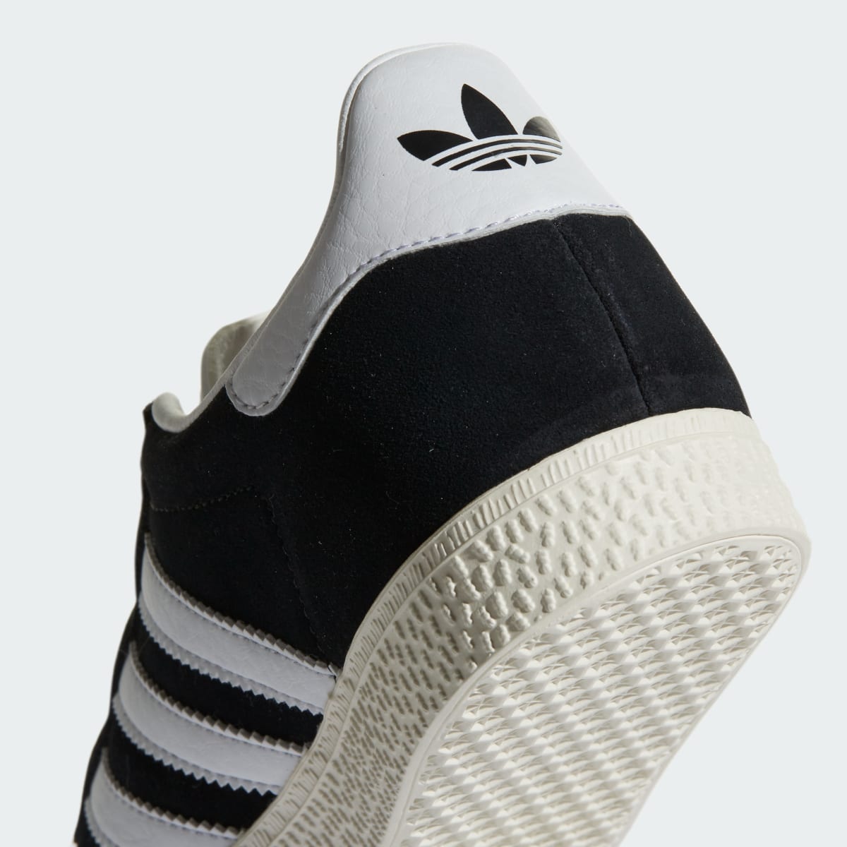 Adidas Chaussure Gazelle. 10