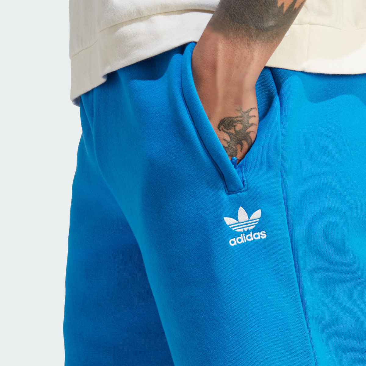 Adidas Trefoil Essentials Shorts. 5