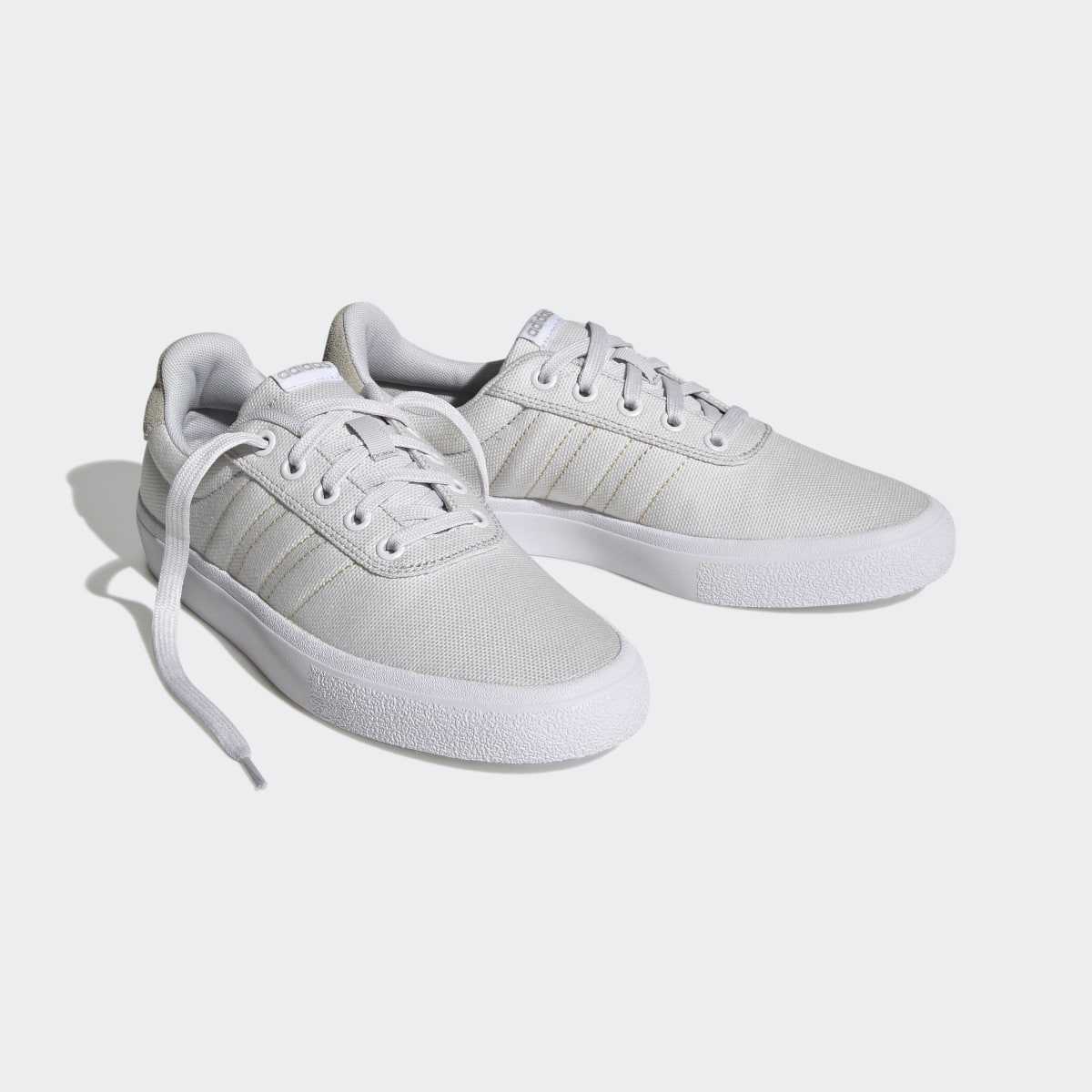 Adidas Chaussure Vulc Raid3r Lifestyle Skateboarding 3-Stripes Branding. 5