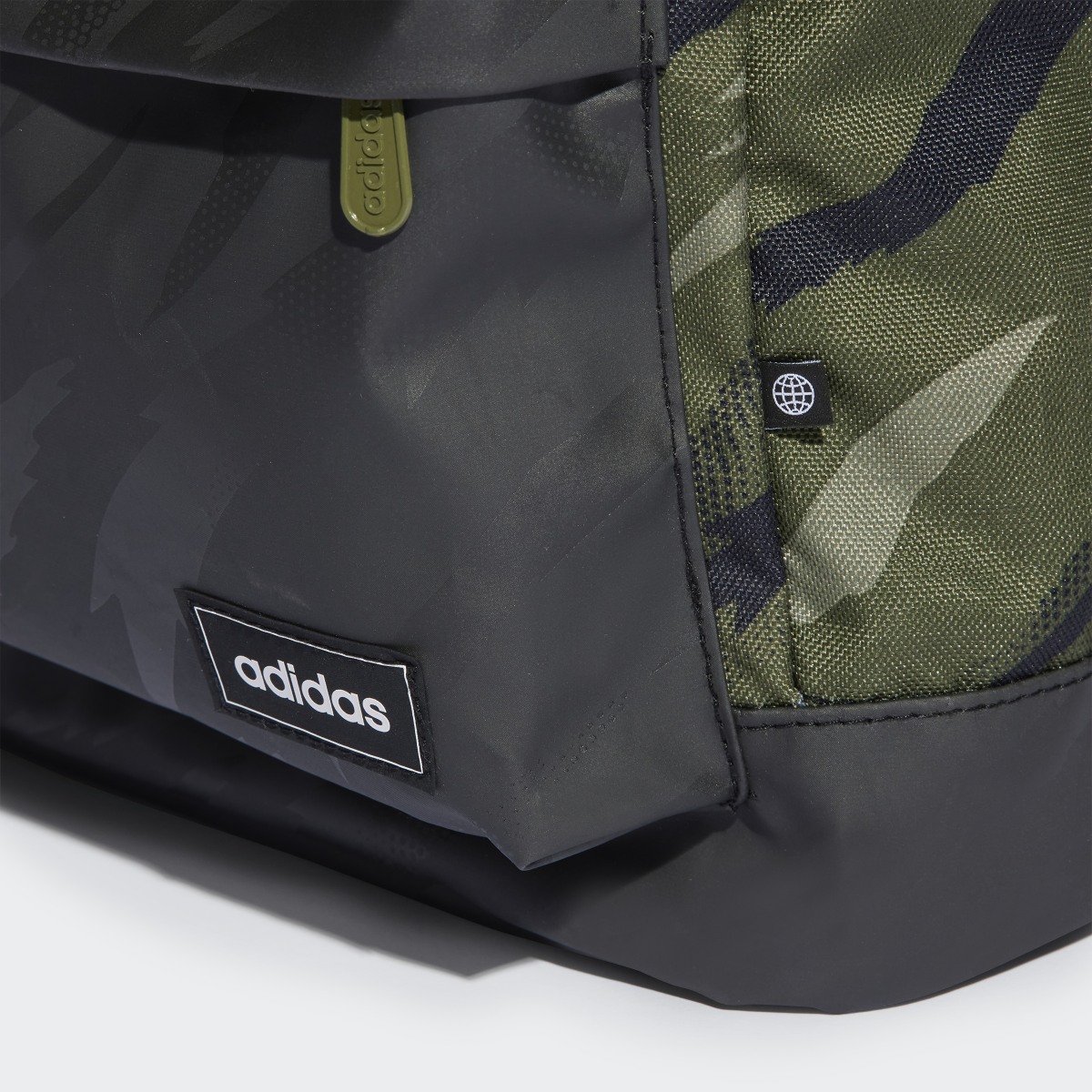 Adidas Mochila Classic Camo. 6