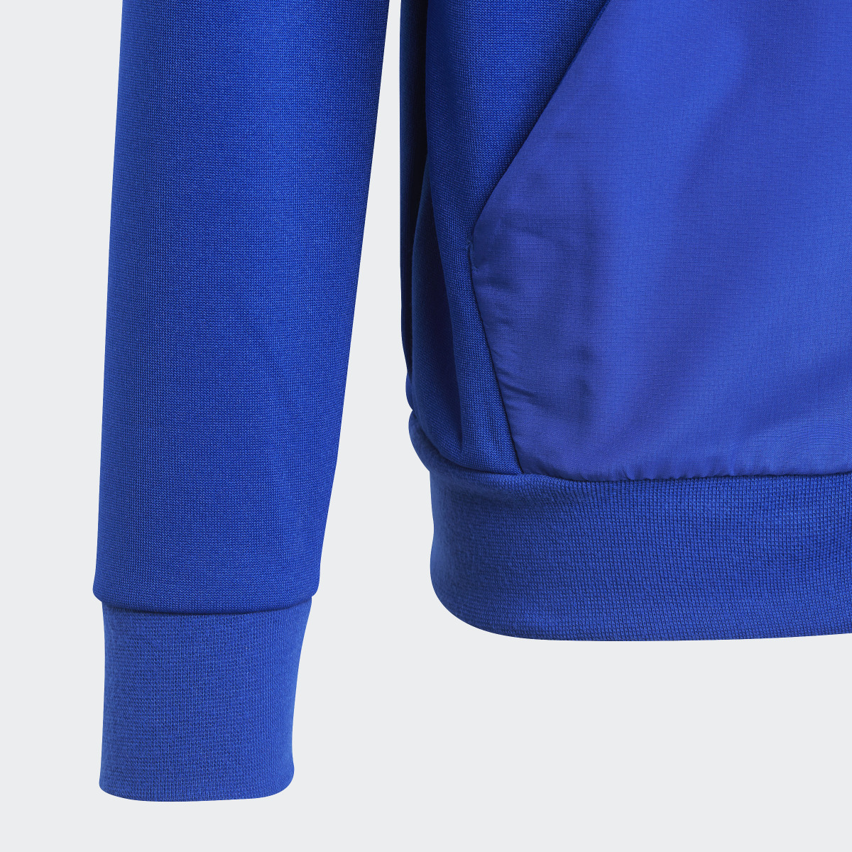Adidas Veste à capuche entièrement zippée Football-Inspired Predator. 6
