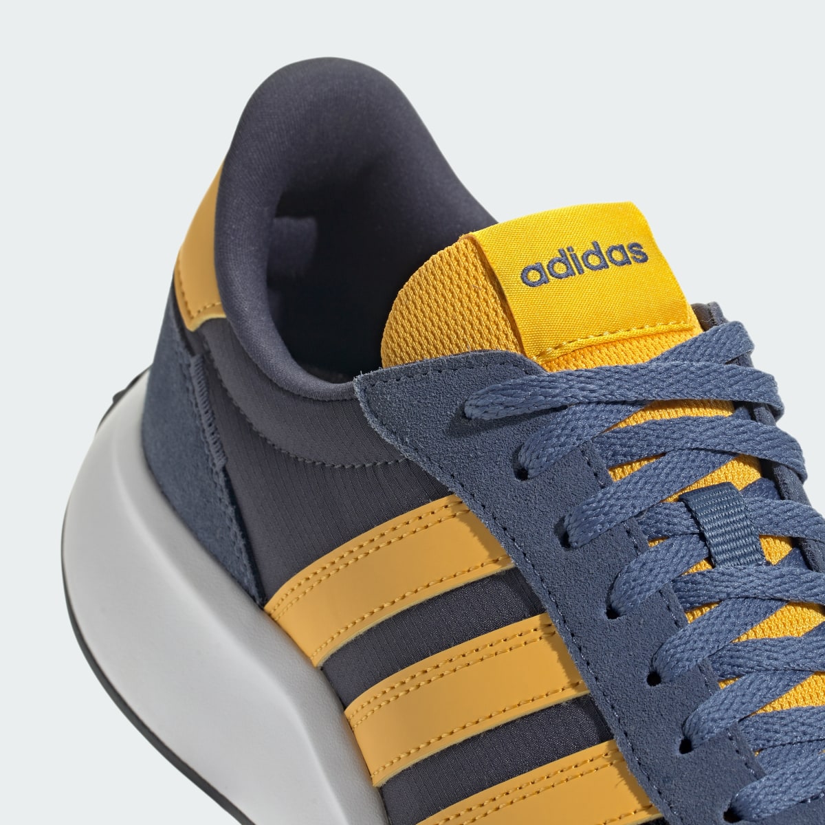 Adidas Run 70s Lifestyle Laufschuh. 9