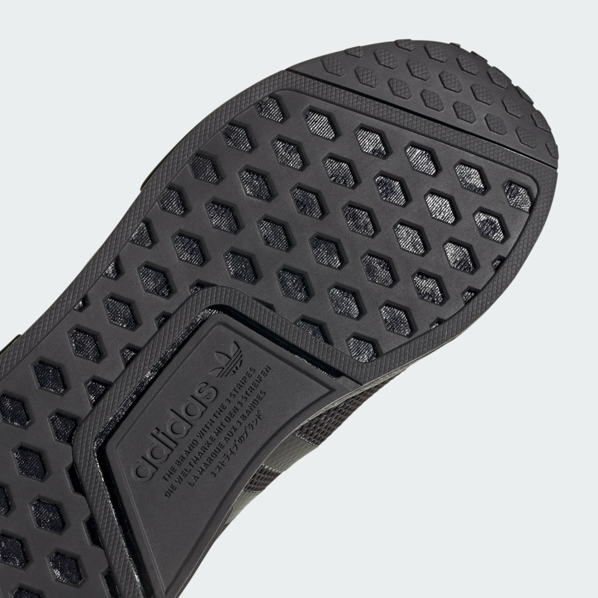 Adidas NMD_R1 Ayakkabı. 9