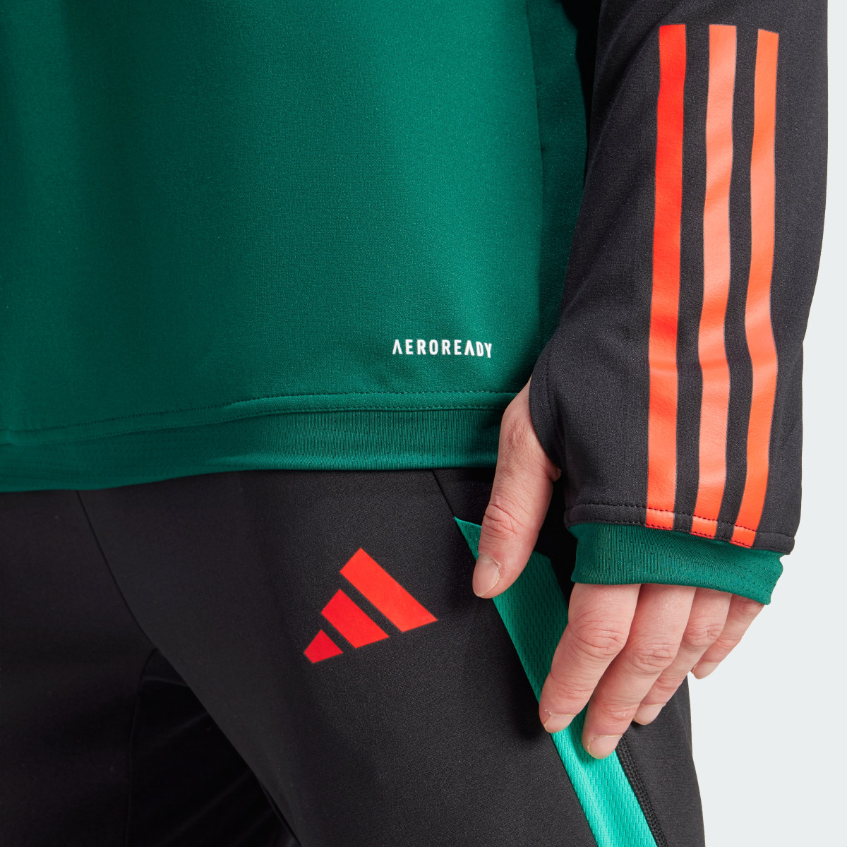 Adidas Manchester United Tiro 23 Training Uzun Kollu Üst. 7