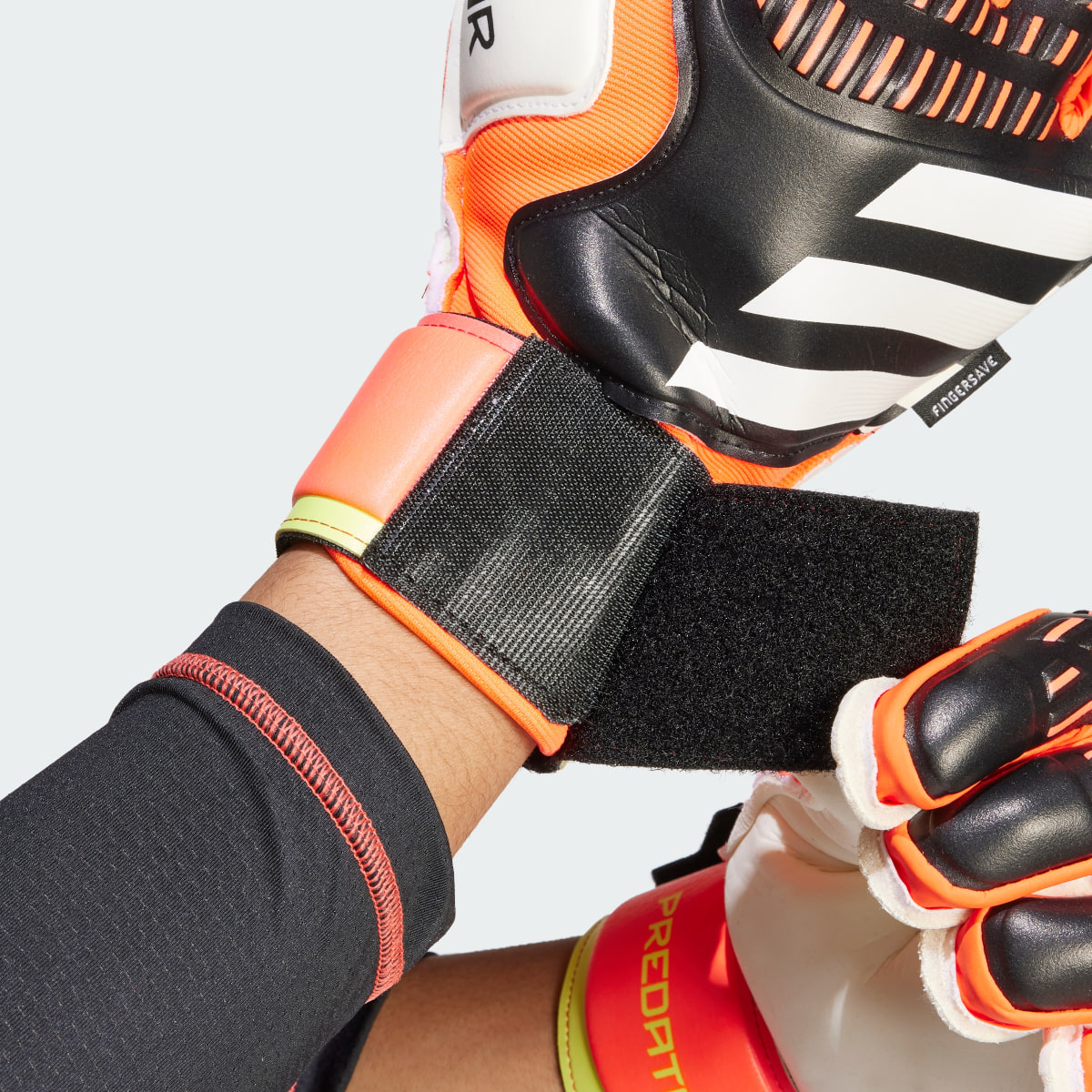 Adidas Predator Match Fingersave Goalkeeper Gloves. 4