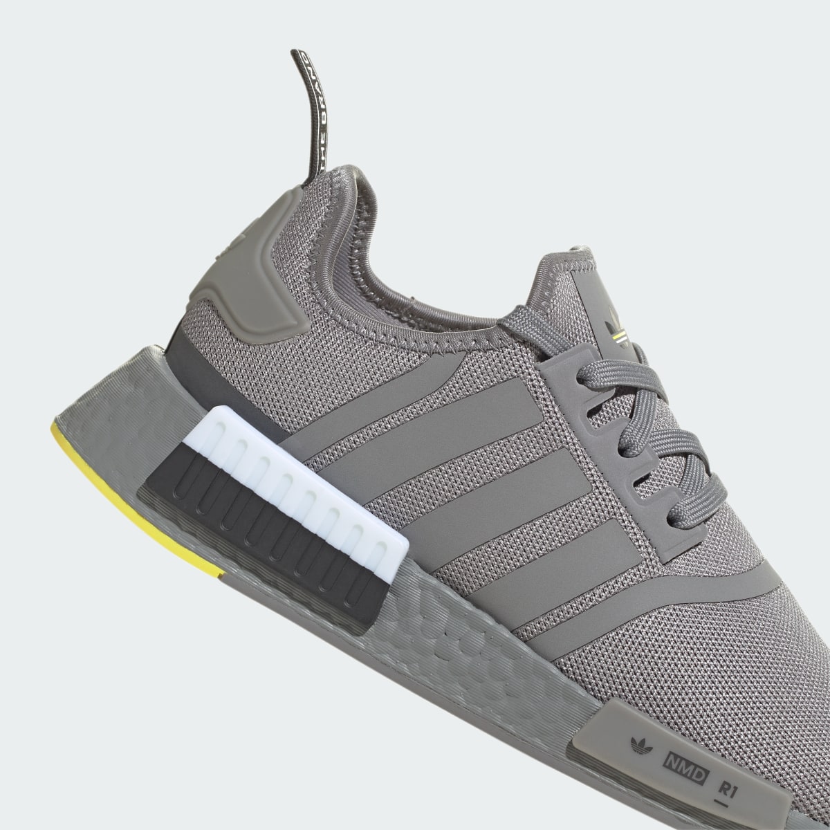 Adidas Tenis NMD_R1. 8