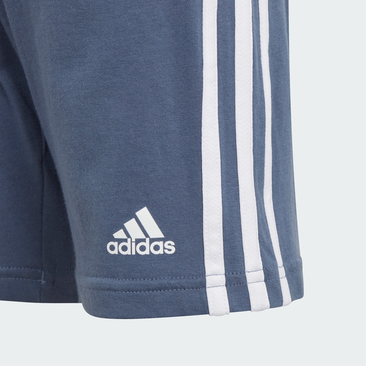 Adidas Conjunto de Playera y Shorts Essentials 3-Stripes. 9