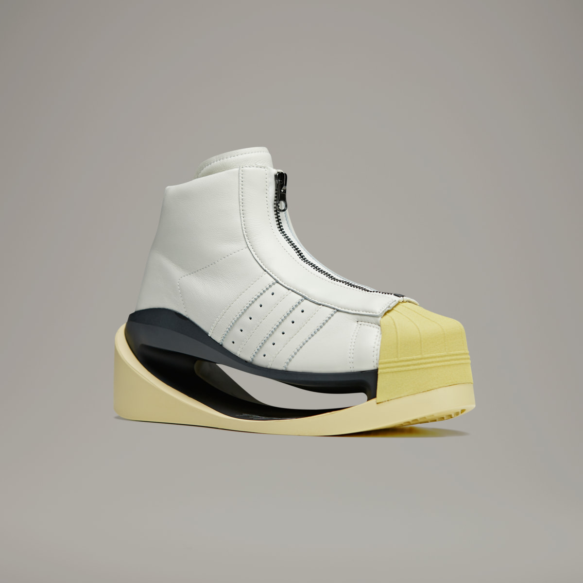 Adidas Y-3 Gendo Pro Model. 9