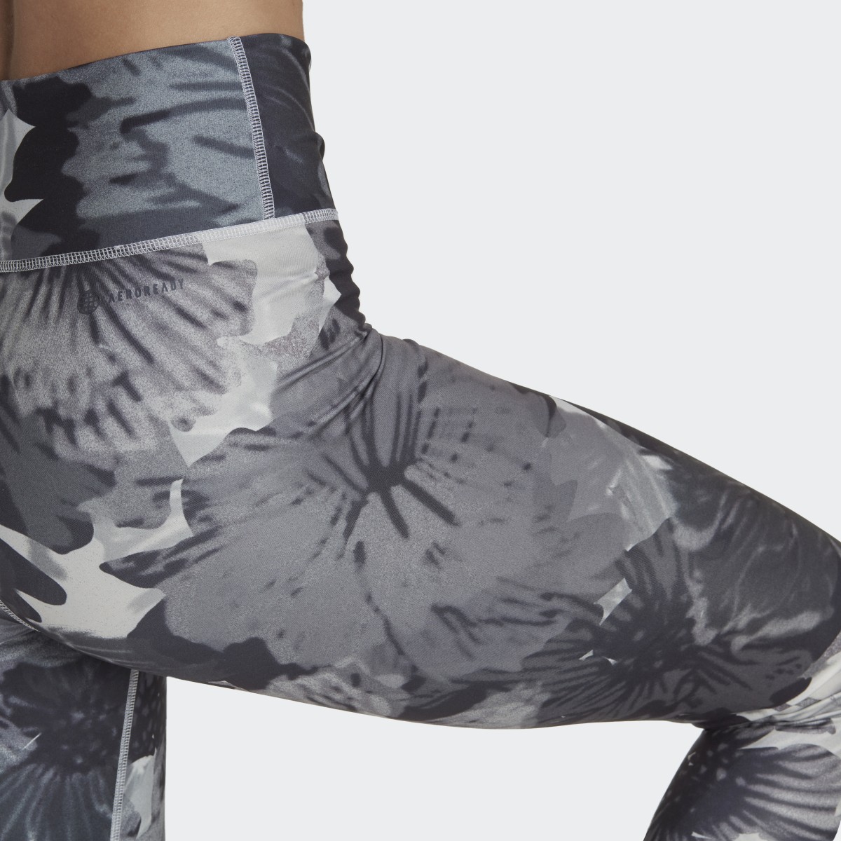 Adidas Mallas Training Essentials Printed High-Waisted. 5