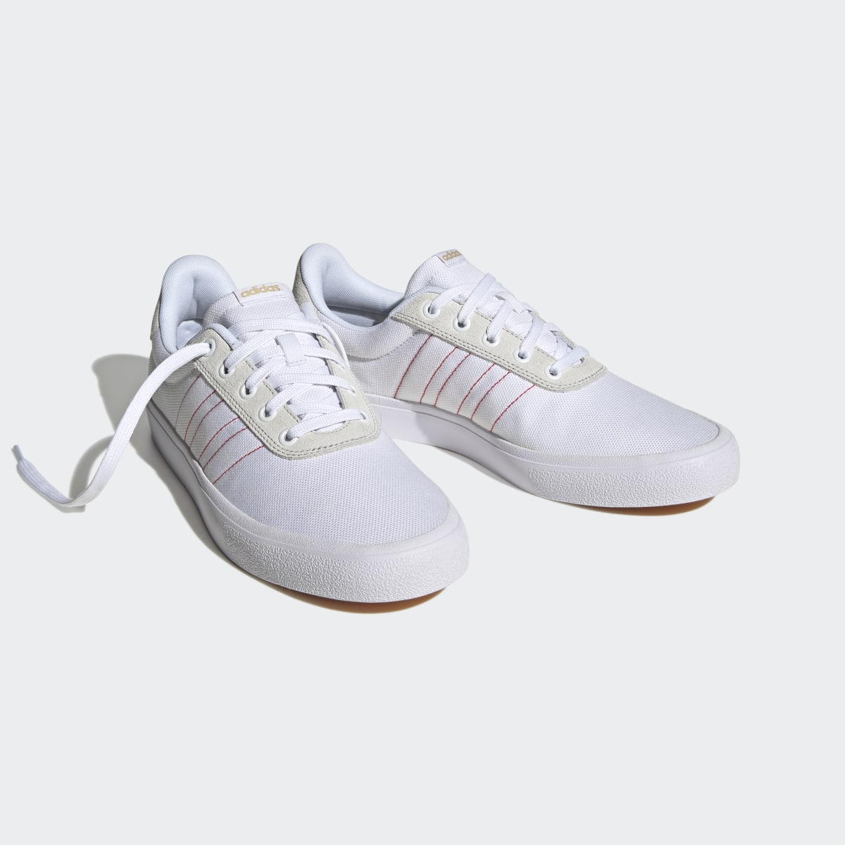 Adidas Chaussure Vulc Raid3r 3-Stripes. 5