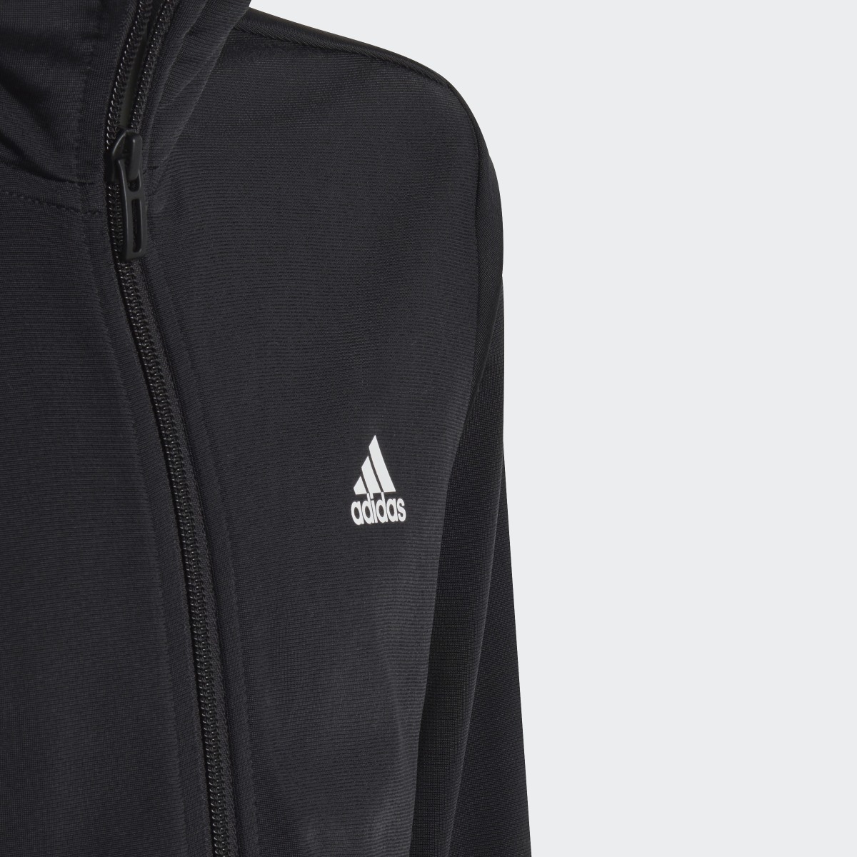 Adidas Conjunto Essentials Big Logo. 7