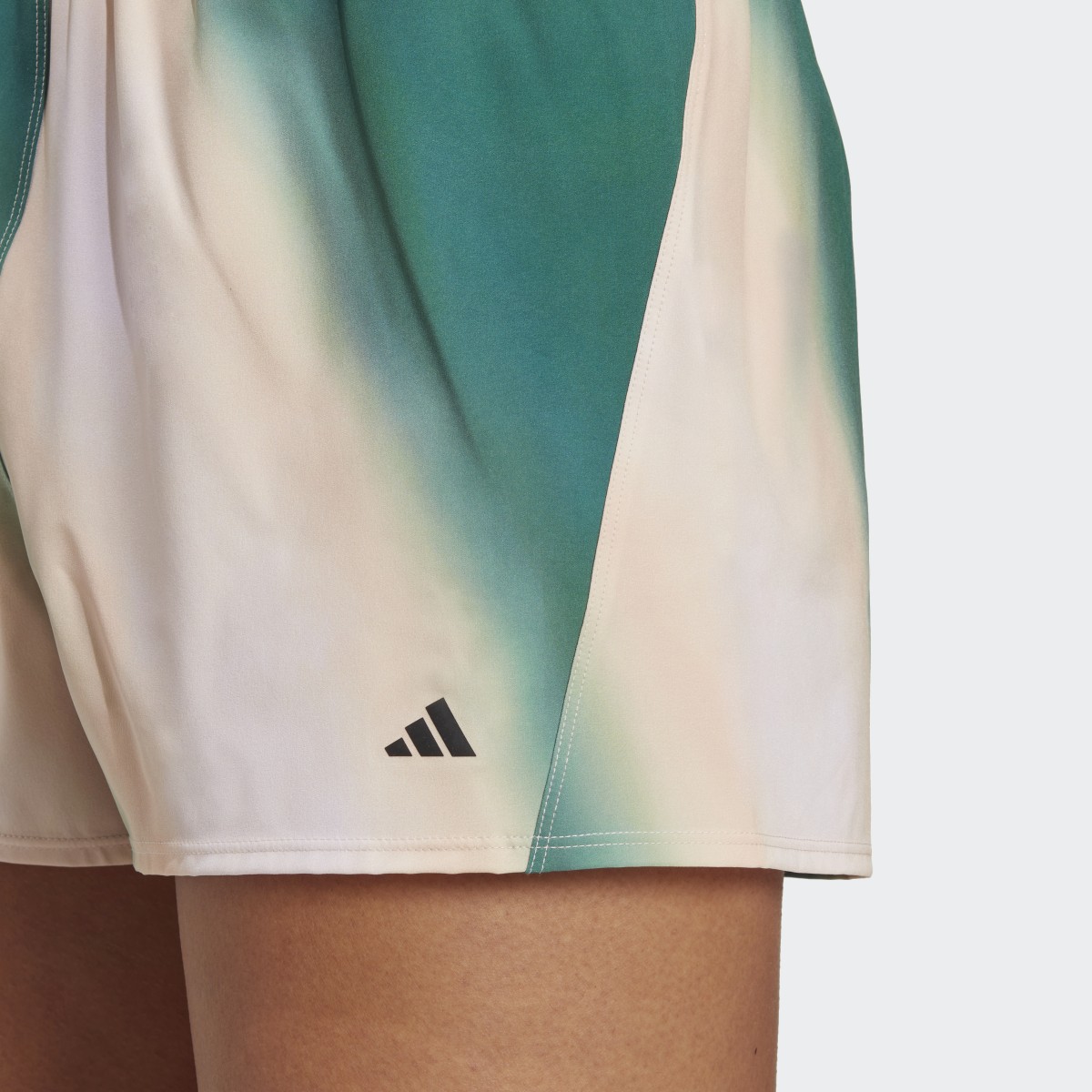 Adidas Shorts Train Icons Tejidos Estampados. 5