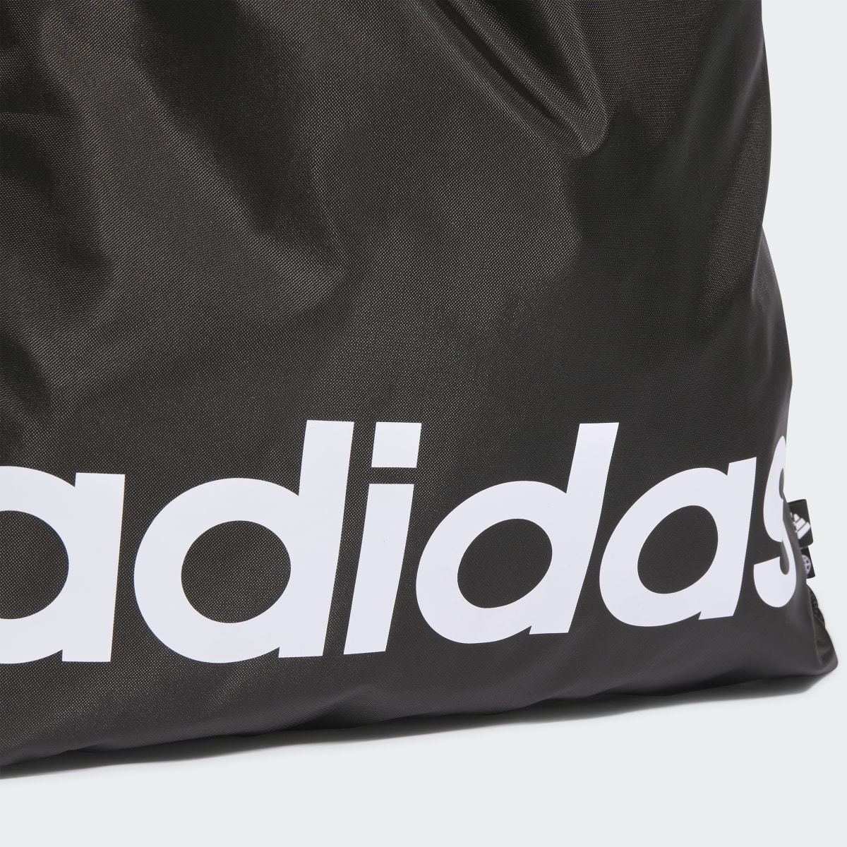 Adidas Sac de sport Essentials. 7