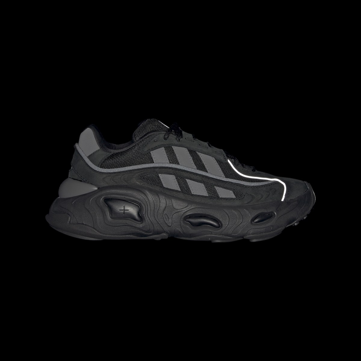 Adidas Chaussure OZNOVA. 5