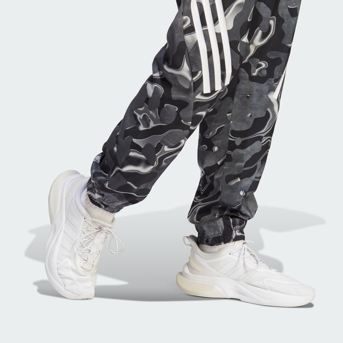 Adidas Future Icons Allover Print Hose. 6