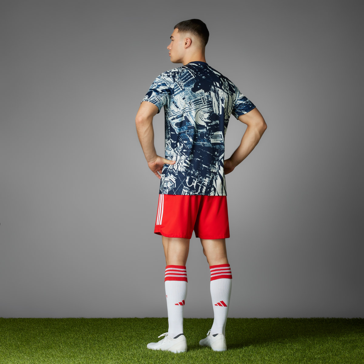 Adidas Maglia Pre-Match FC Bayern München. 9