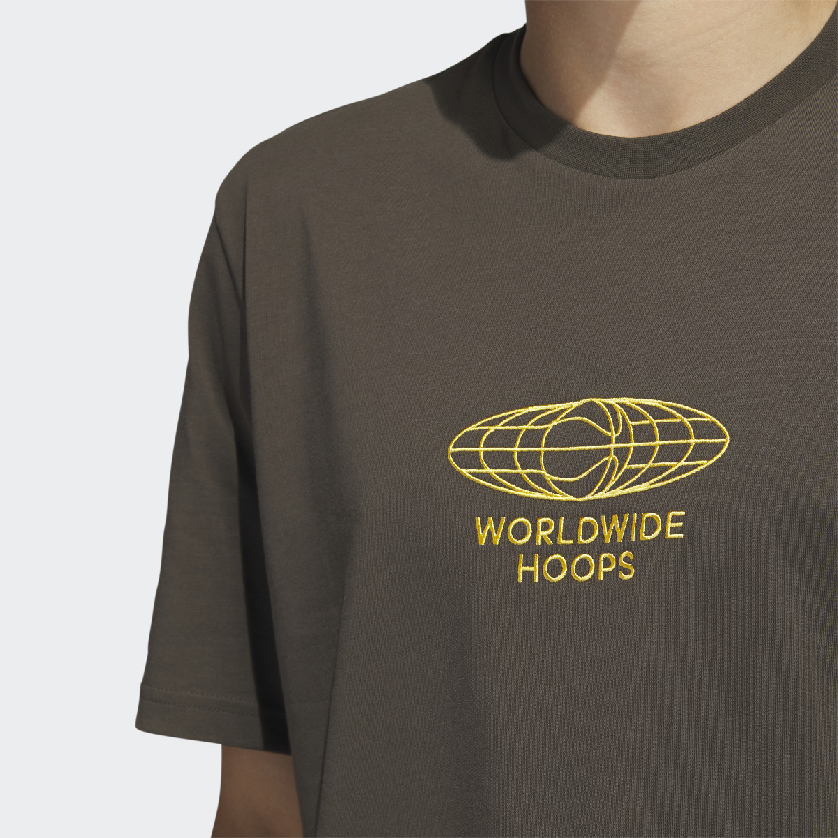 Adidas Playera Estampada Worldwide Hoops Globe Basketball. 6