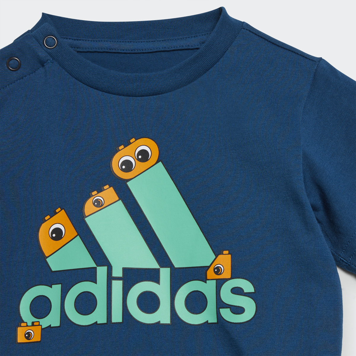 Adidas x Classic LEGO® Graphic Tee Kids. 5