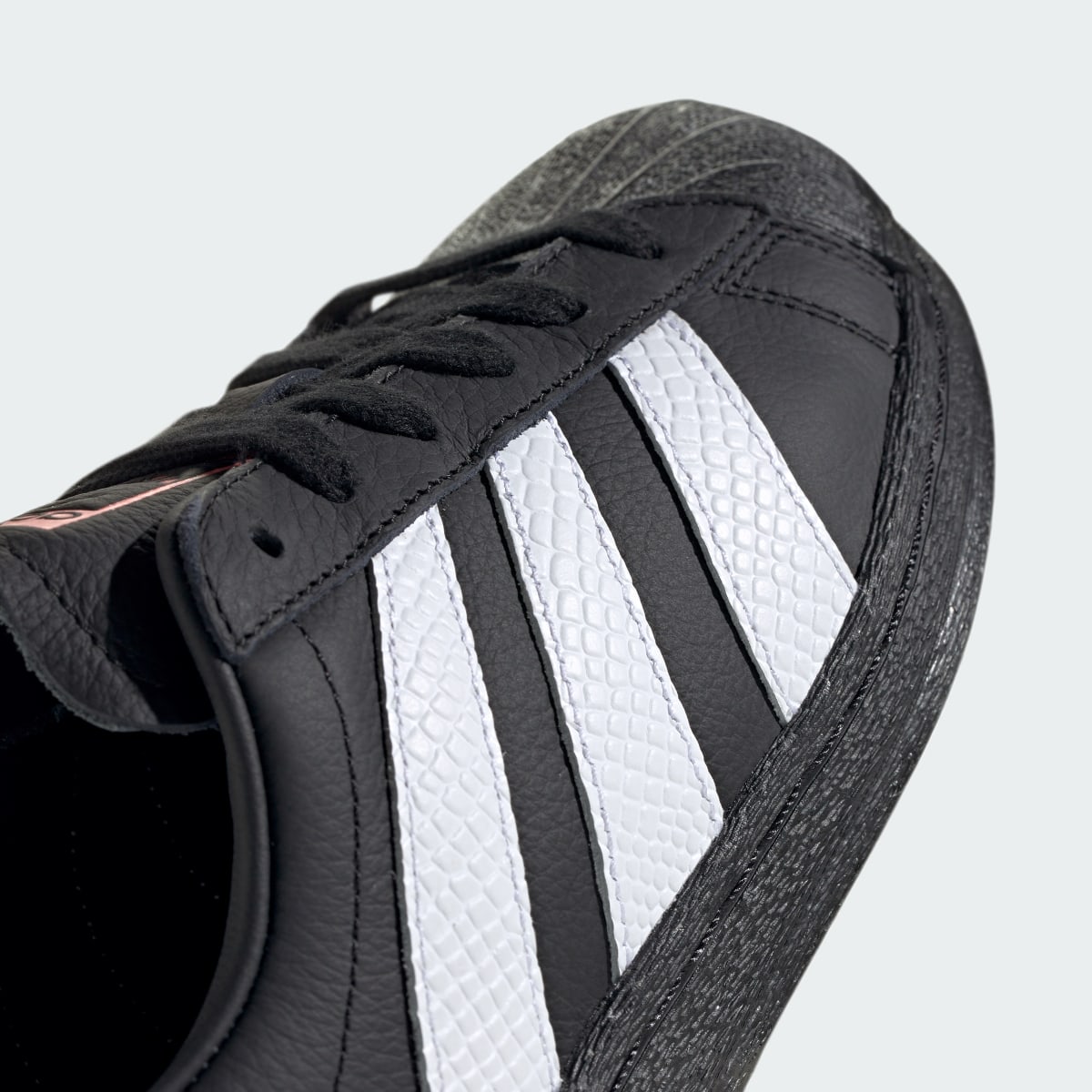 Adidas Zapatilla Superstar 82. 10