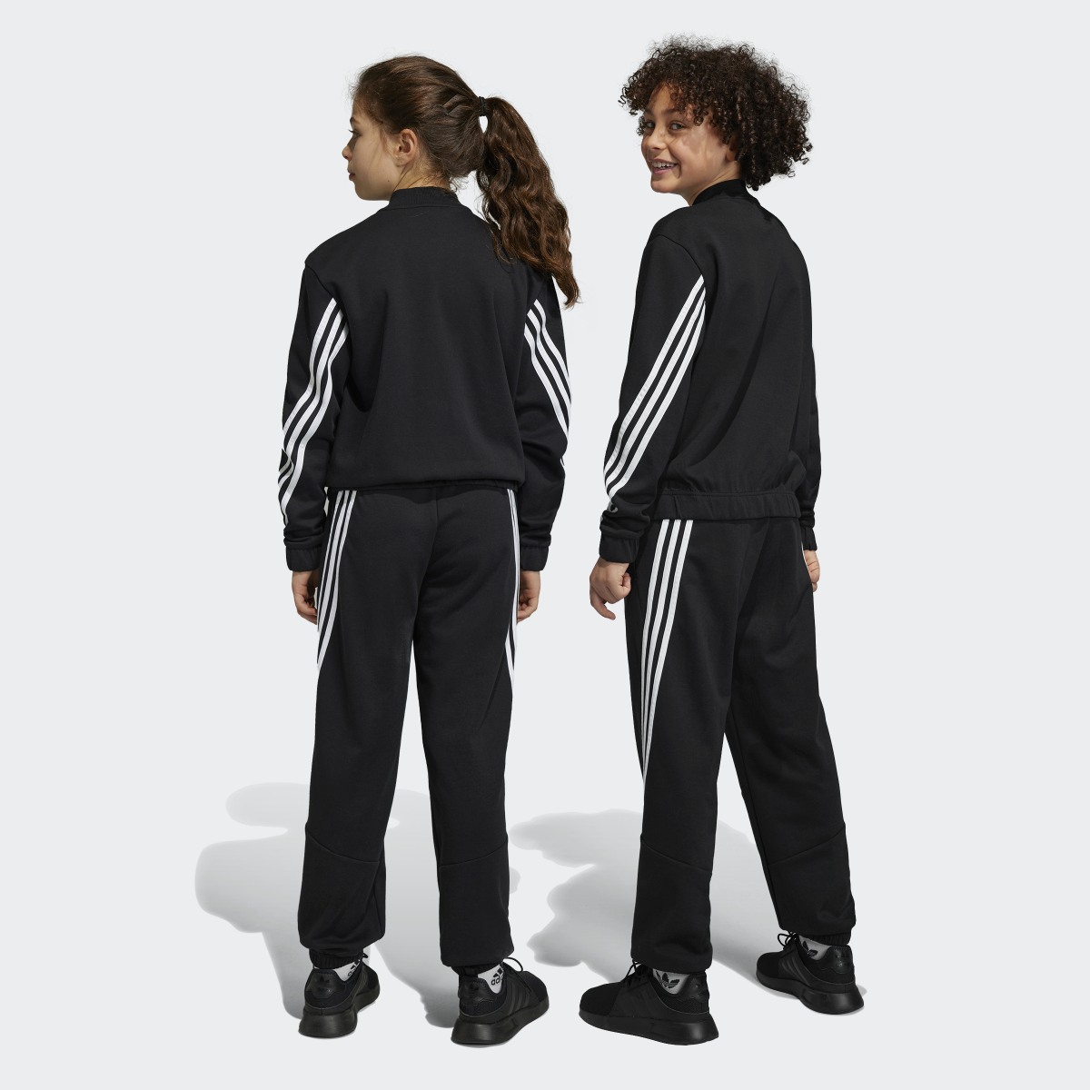 Adidas Future Icons 3-Streifen Trainingsanzug. 4