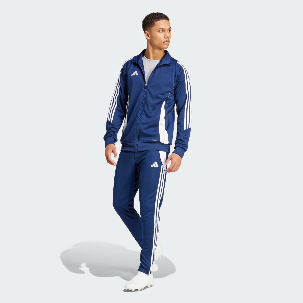 Adidas Chaqueta entrenamiento Tiro 24. 6