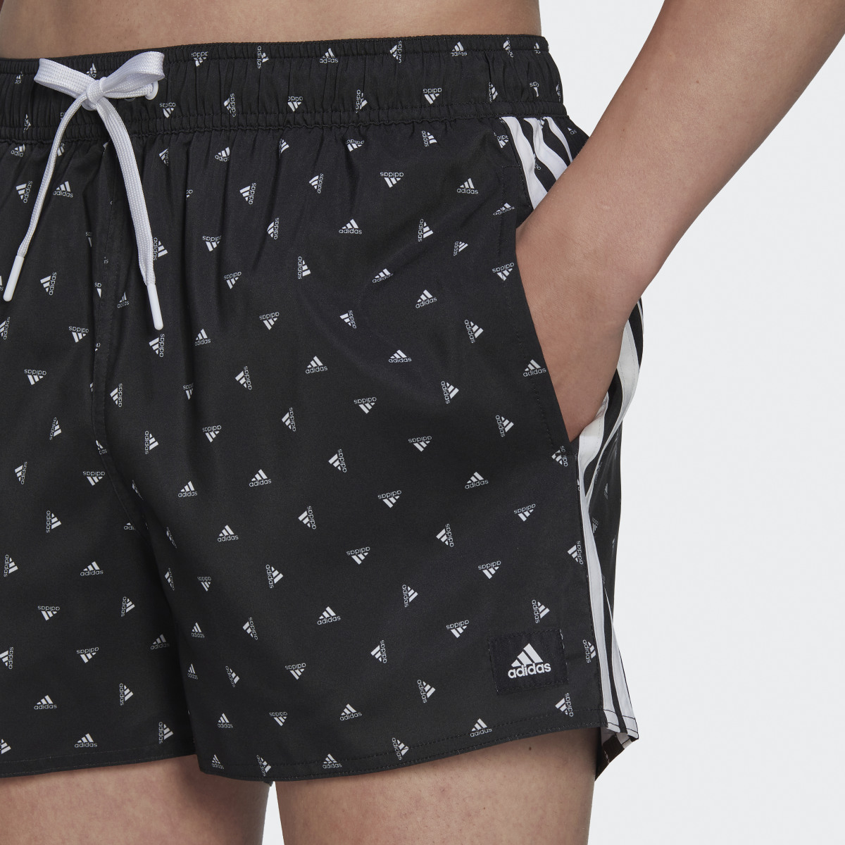 Adidas Mini Logo CLX Badeshorts. 5