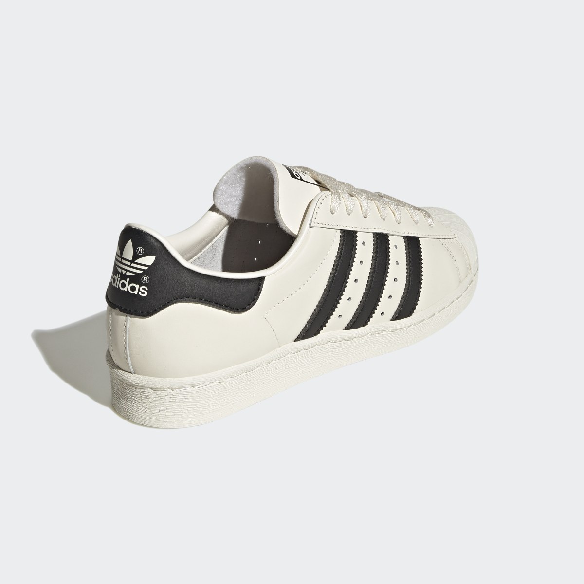 Adidas Chaussure Superstar 82. 6