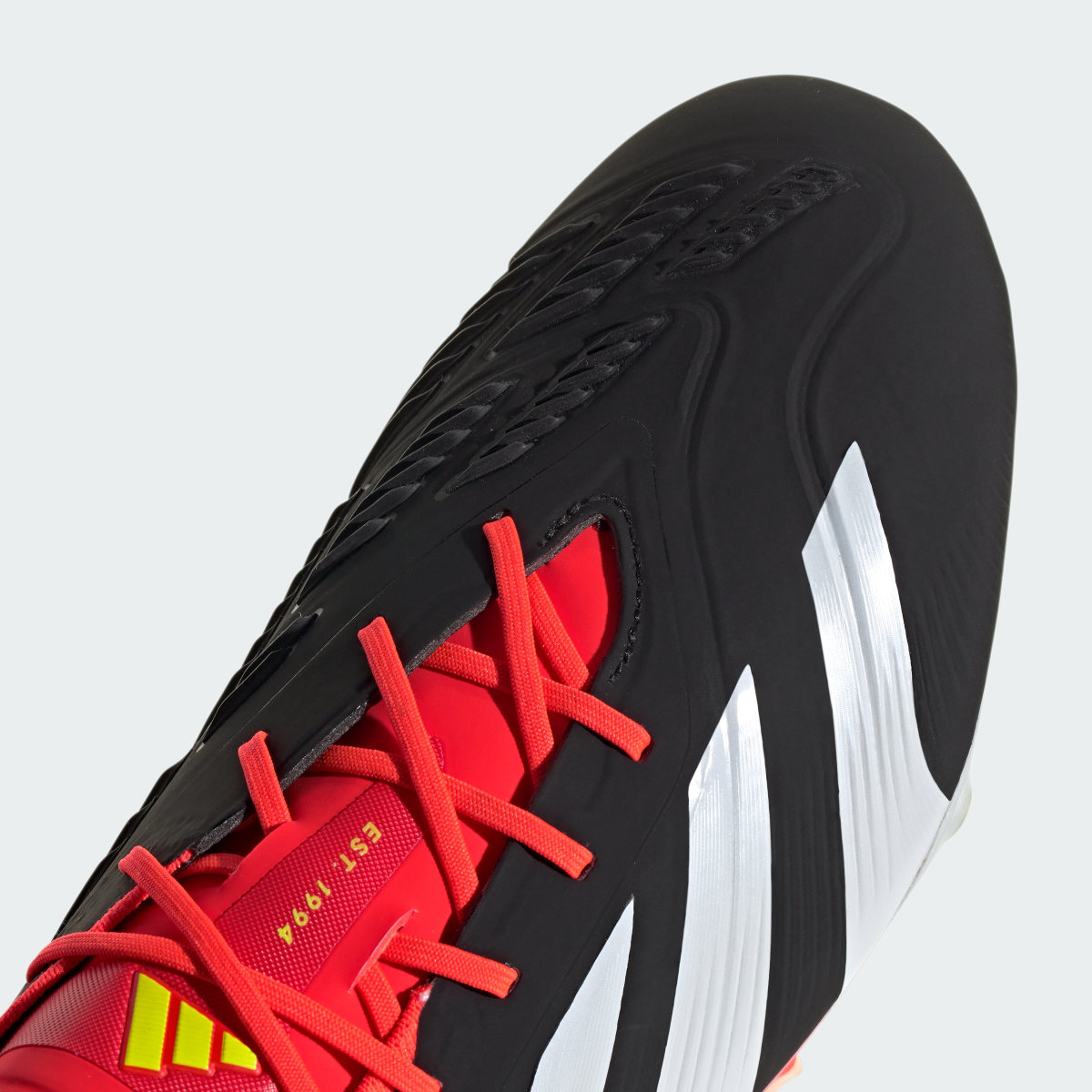 Adidas Chaussure de football Predator Elite Terrain gras. 12