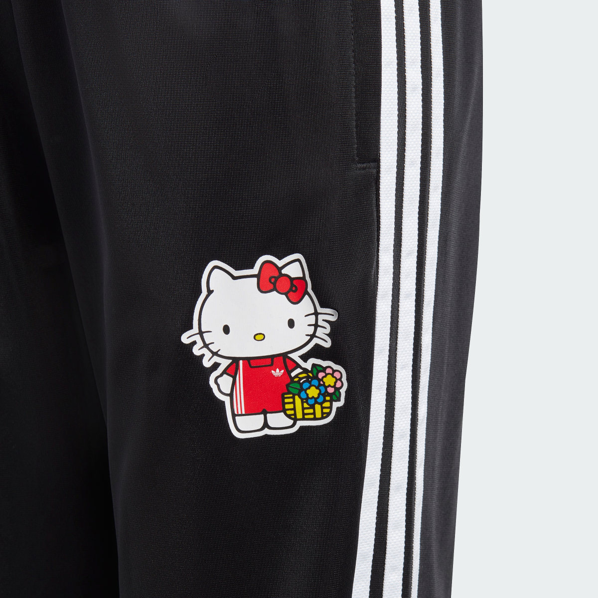 Adidas Originals x Hello Kitty Pants. 5