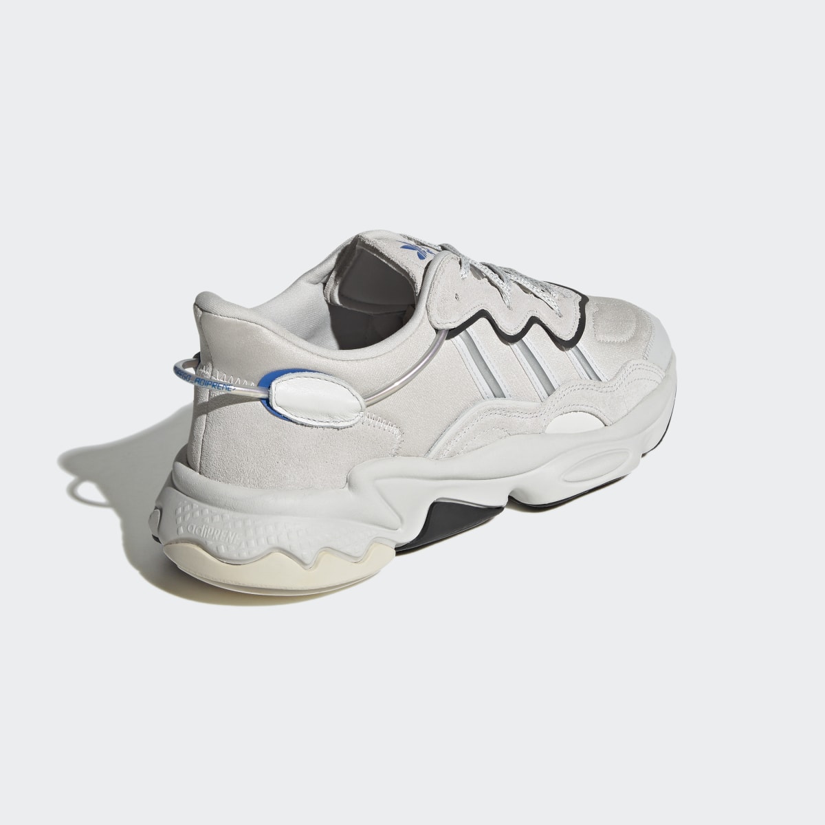 Adidas Chaussure OZWEEGO. 6