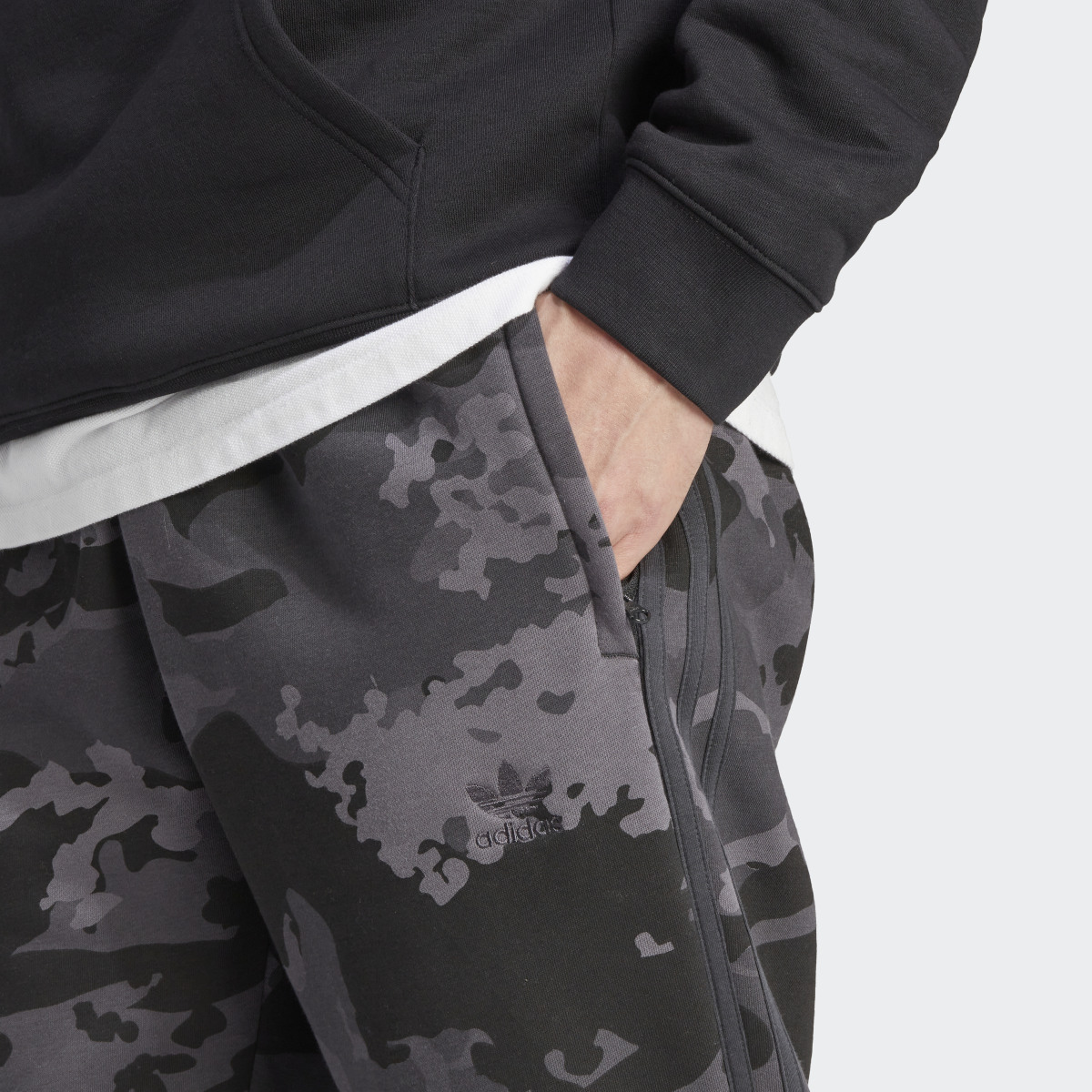 Adidas Graphics Camo Joggers. 5