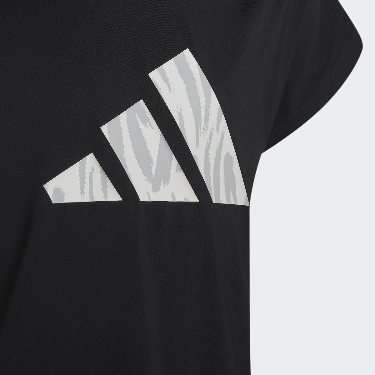 Adidas AEROREADY Training Graphic T-Shirt. 5