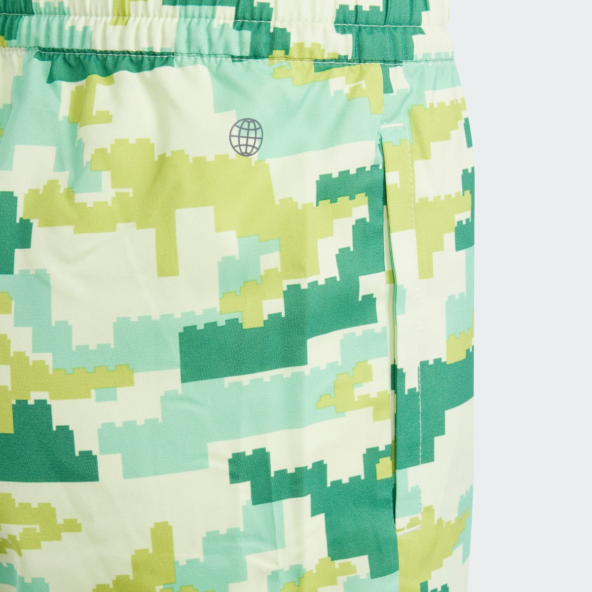 Adidas x LEGO Play Shorts. 7