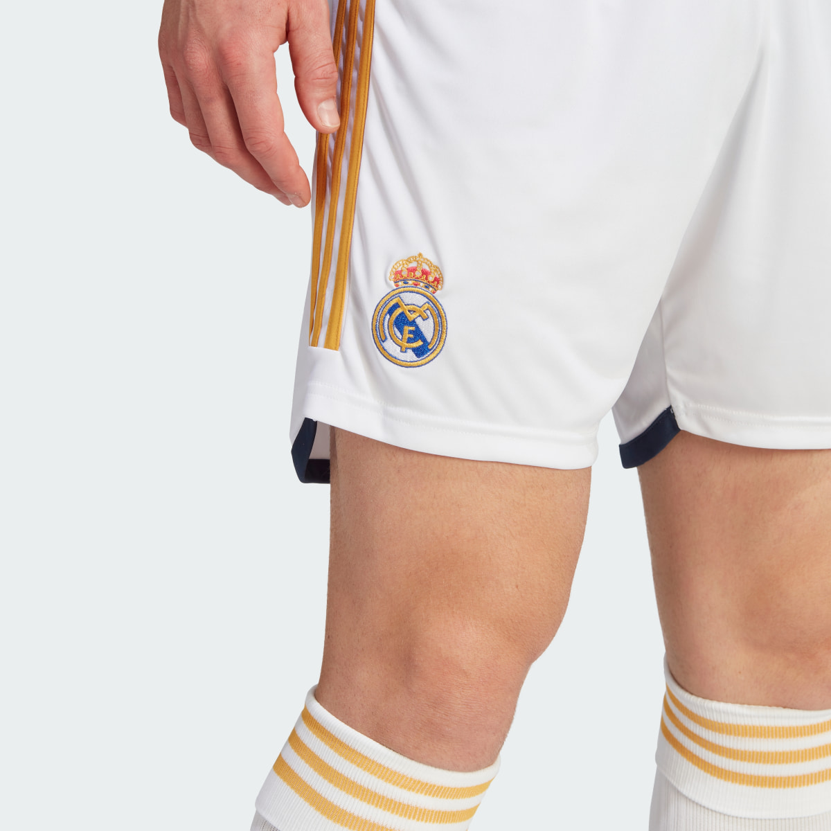 Adidas Real Madrid 23/24 Home Shorts. 5
