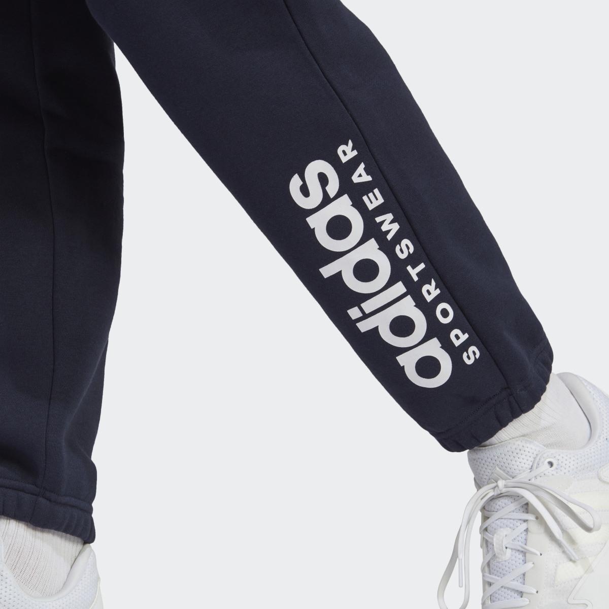 Adidas Pantalon graphique en molleton All SZN. 6