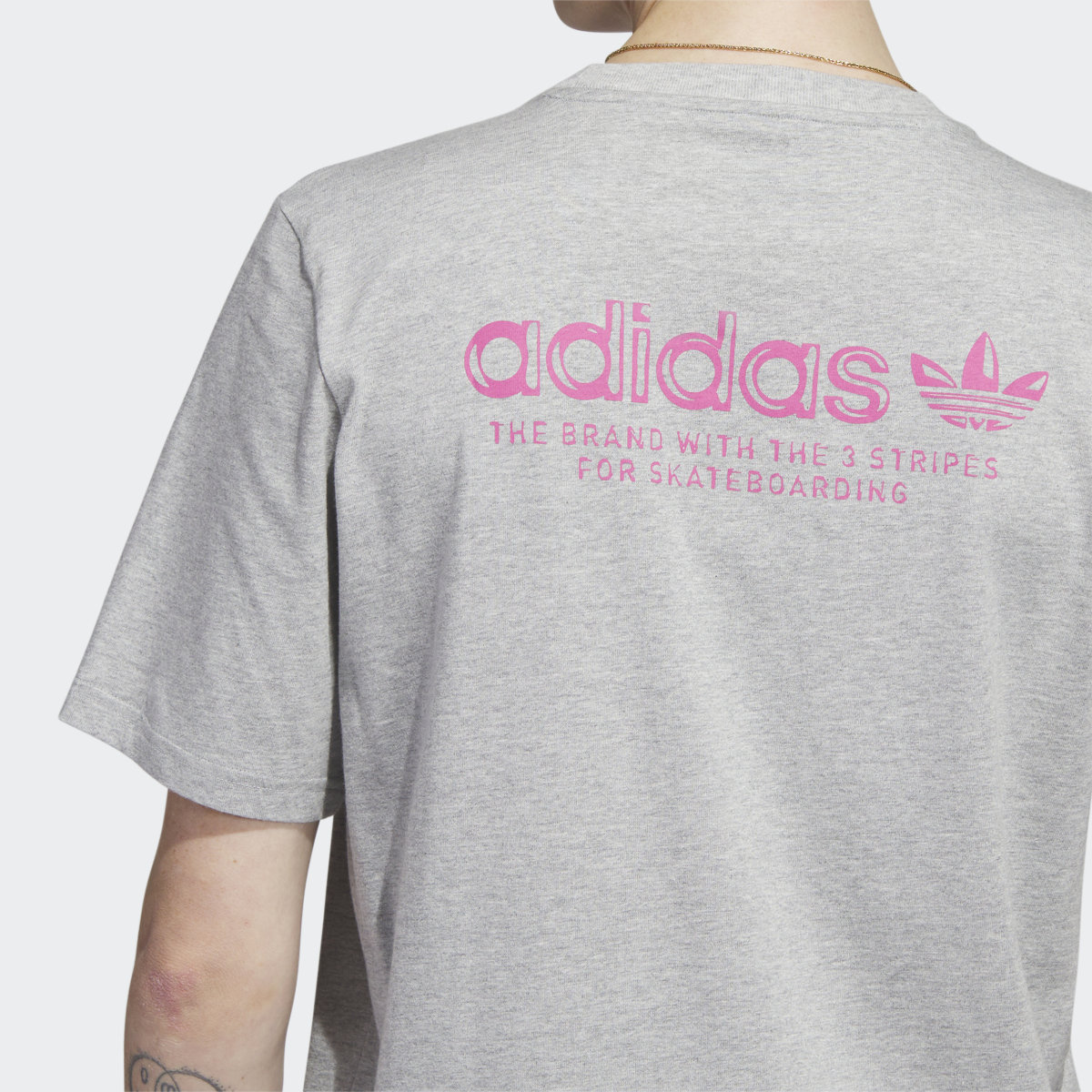 Adidas T-shirt 4.0 Logo. 7